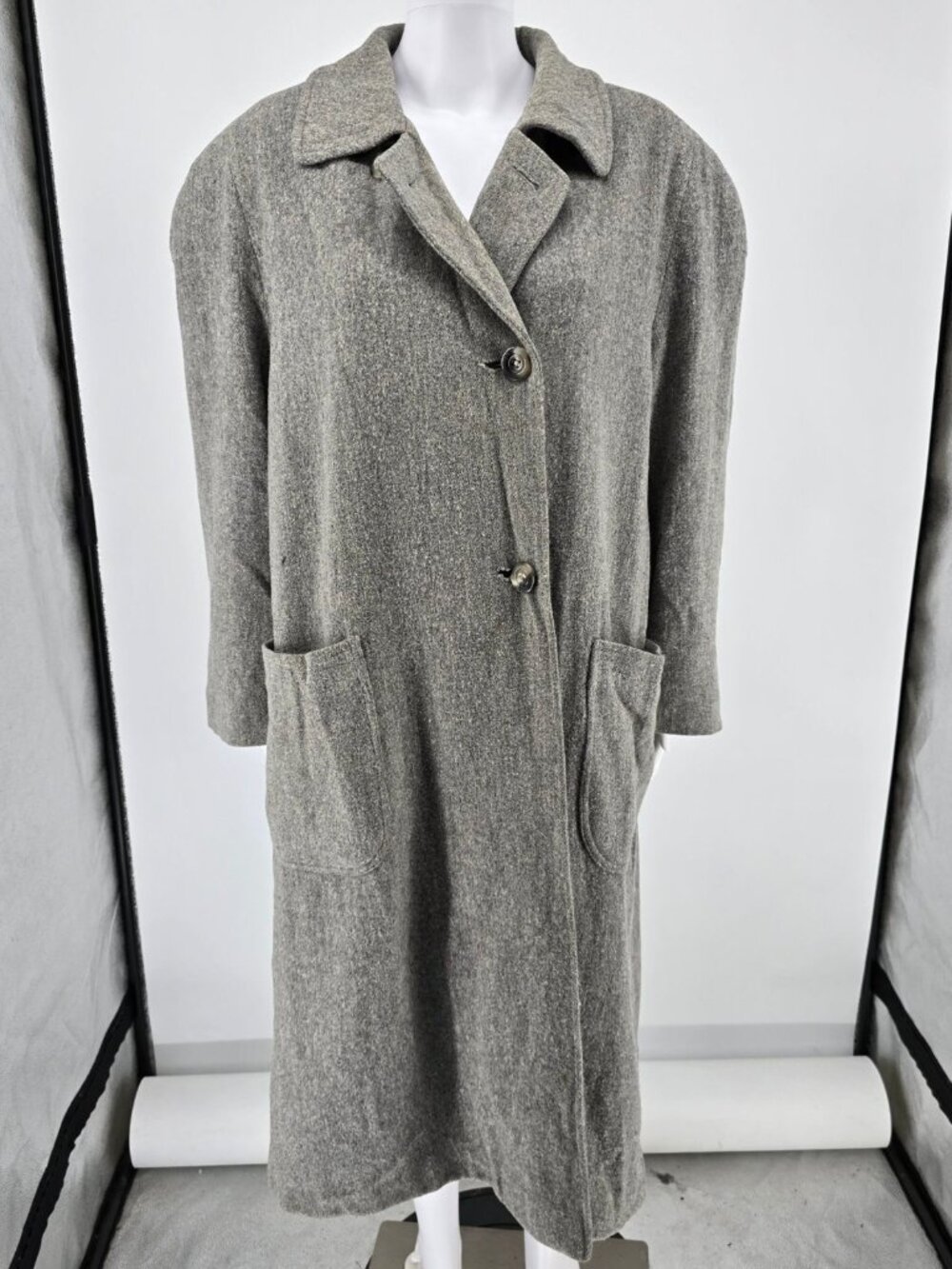 Distressed Vintage 1980s Alorna Petite Gray Wool Blend Long Coat (XXL/XXXL)